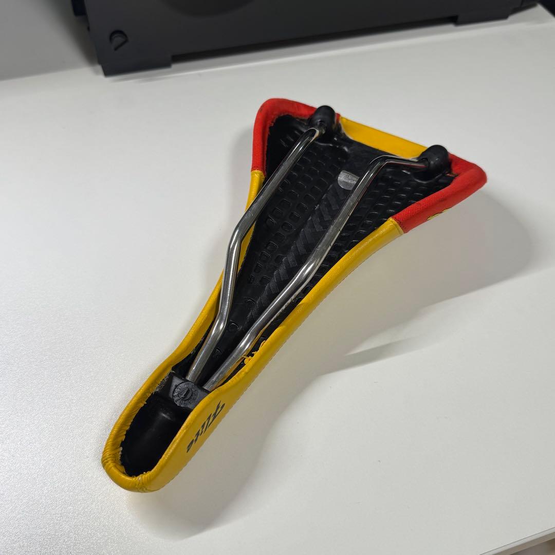 セライタリア　パンターニ　サドル