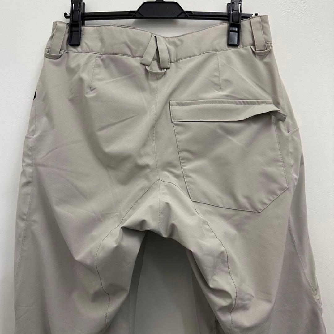 【新品】adidas アディダス　スノーウェア　スノーボード　パンツ　XSサイズ