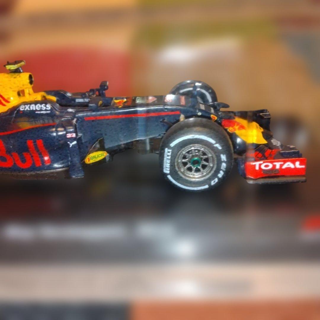 Red Bull RB12 Max Verstappen 2016 冊子付き