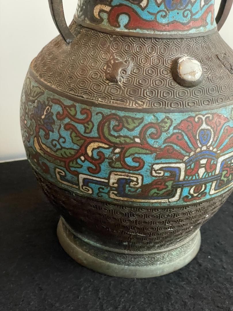 希少 中国 花瓶 壺 美術 古銅 古玩 宝石嵌 翡翠 亀甲文 七宝 双獣耳 龍飾