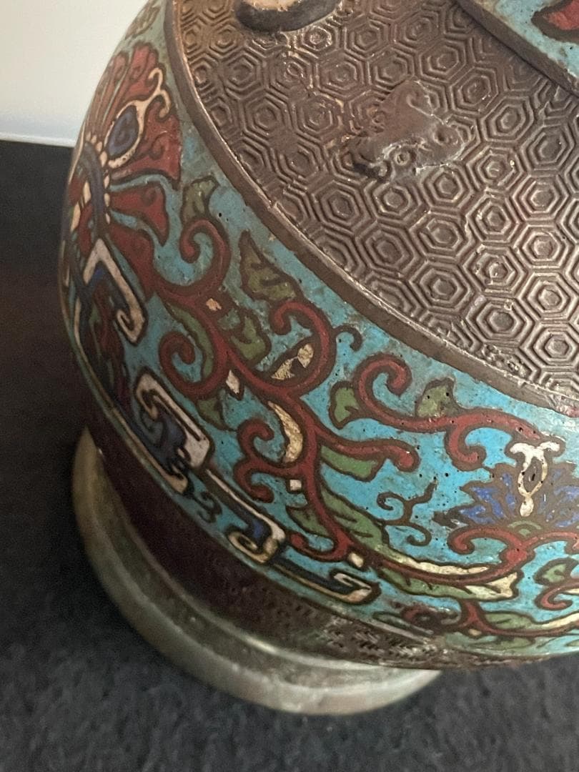 希少 中国 花瓶 壺 美術 古銅 古玩 宝石嵌 翡翠 亀甲文 七宝 双獣耳 龍飾