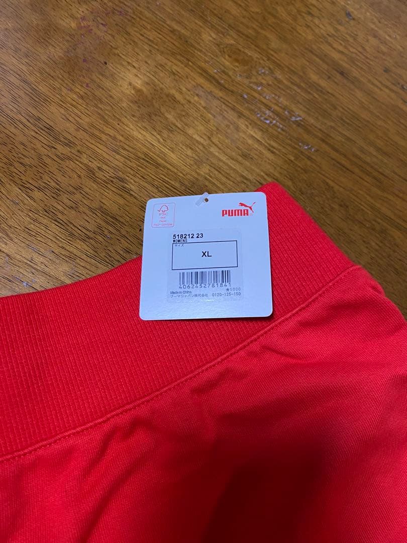 PUMA ショートパンツ　赤　トリニダード・トバゴ