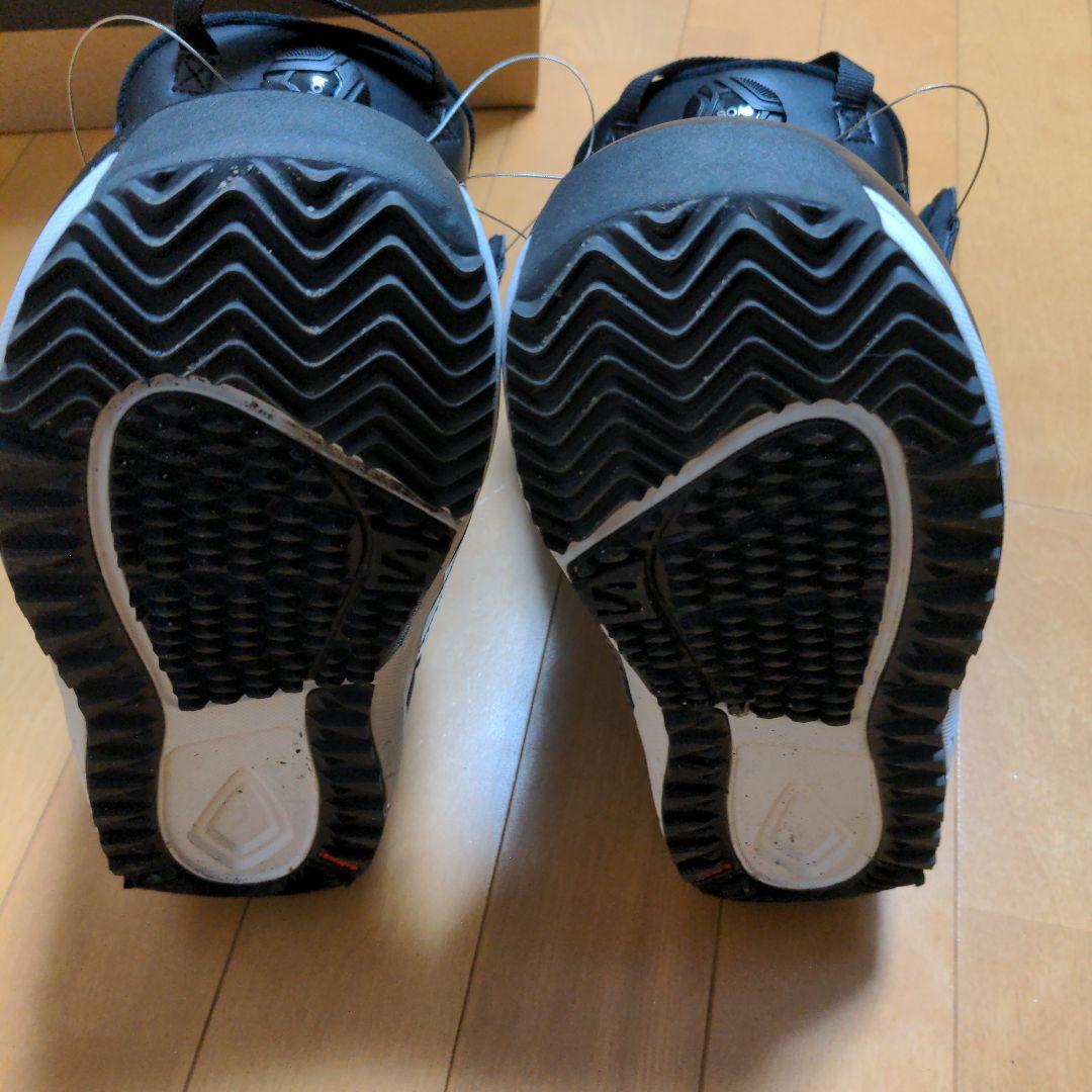 22cm SALOMON ジュニア スノーボードブーツ 箱無しで サロモン 黒