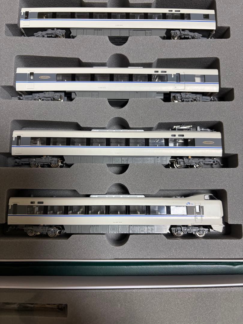 KATO 10-345+10-326 681系サンダーバード　9両編成