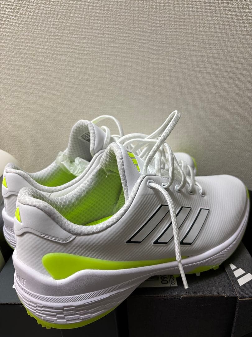 adidas LIGHTSTRIKE ゴルフシューズ ホワイト/ライム