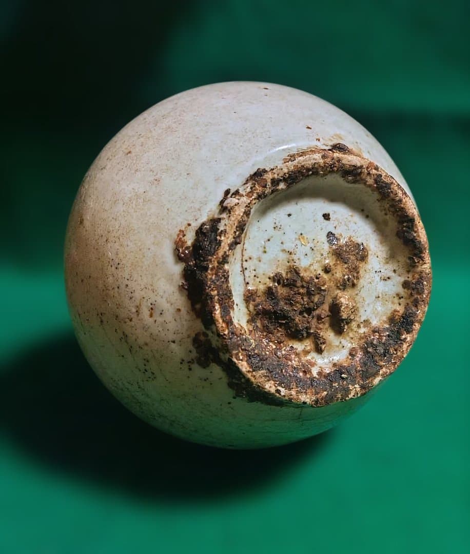 白色陶器ボトル 中型　白磁　李朝