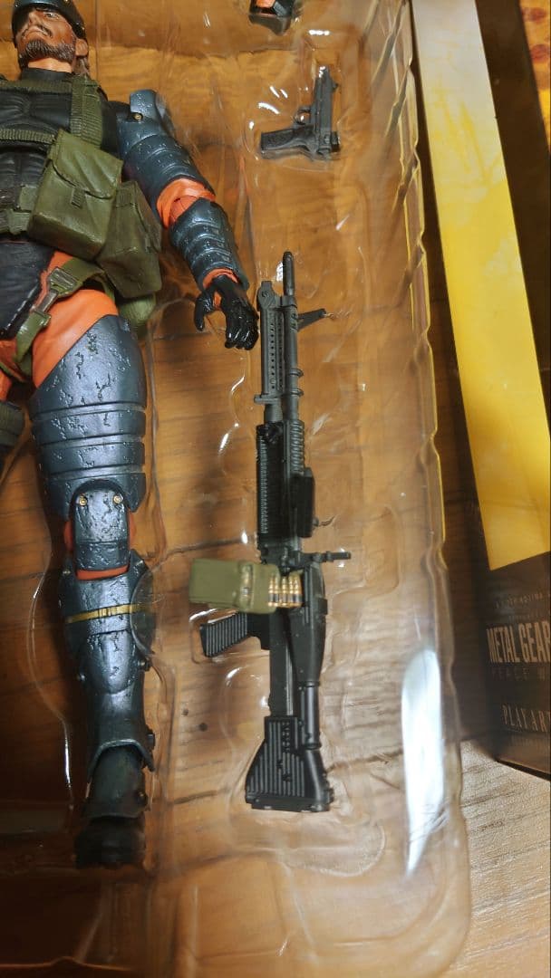 PLAY ARTS改 メタルギア ソリッドプレイアーツ改 フィギュア