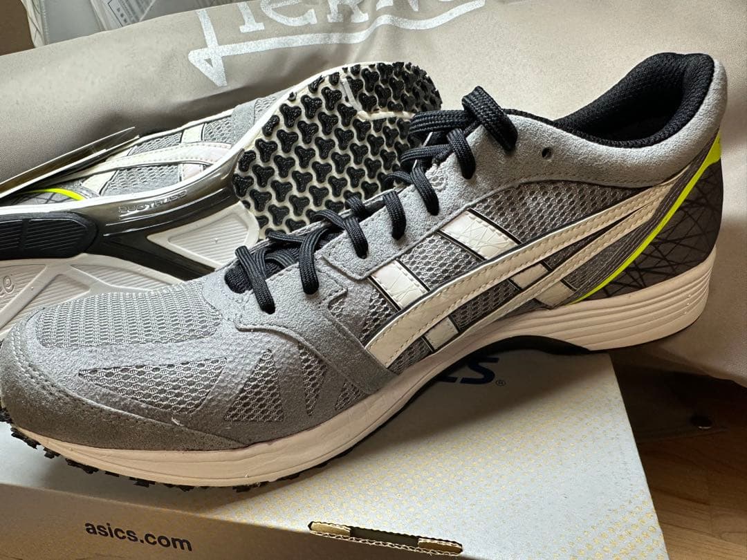 値下げ新品未使用アシックス　ターサージール4スリム　27.5