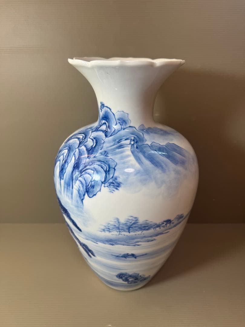 2902 松右衛門作　染付山水　花瓶　35cm