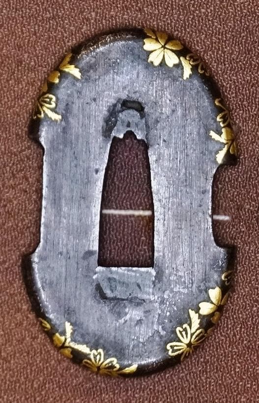 縁頭鍔・鐺　柴田勝家 二つ雁紋金桜花散図揃金具、京金工(特別保存) 短刀用揃金具