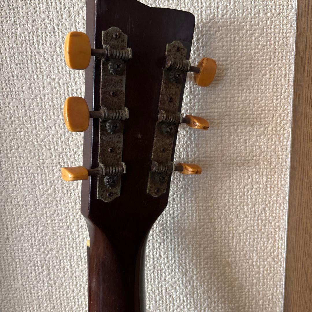 YAMAHAアコースティックギター　赤ラベルFG１１０