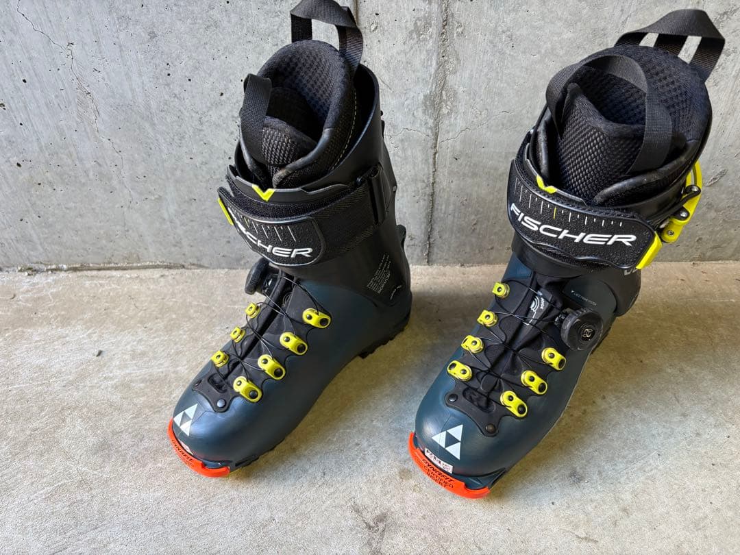 新品未使用品フィッシャー スキーブーツ TRAVERS