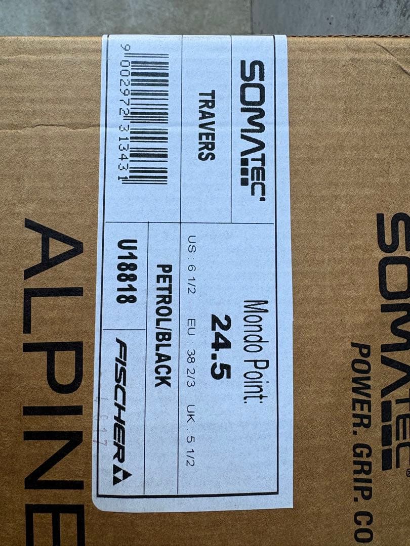 新品未使用品フィッシャー スキーブーツ TRAVERS