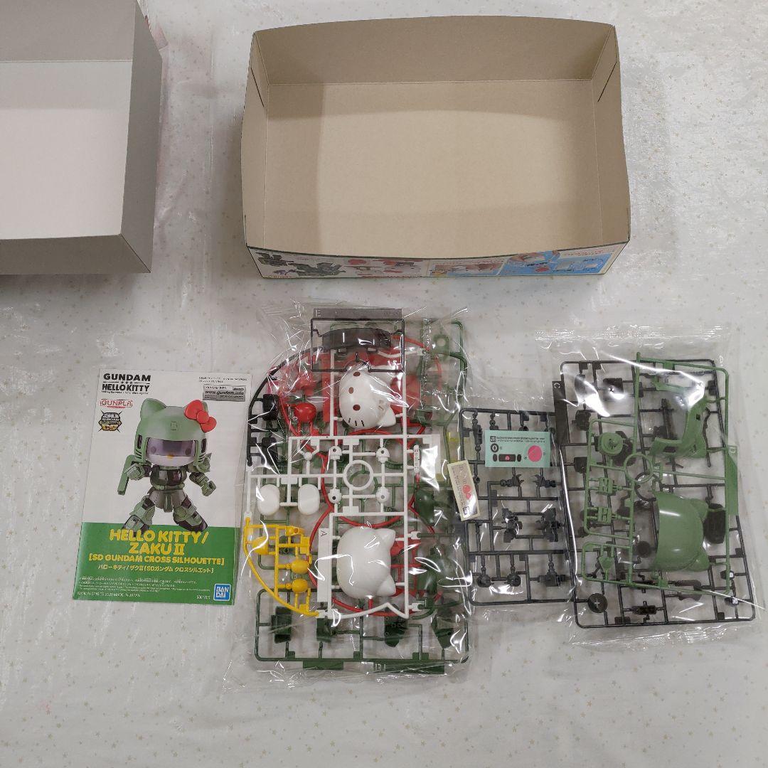 ハローキティ ザクⅡ　シャア専用ザクⅡ　プラモデルセット