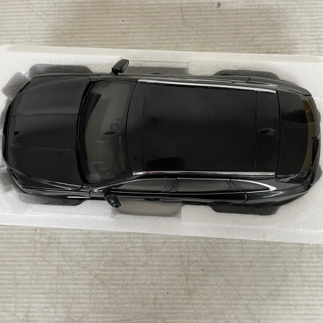 JAGUAR F-PACE アルティメットブラック 1/18ミニカー Y0966
