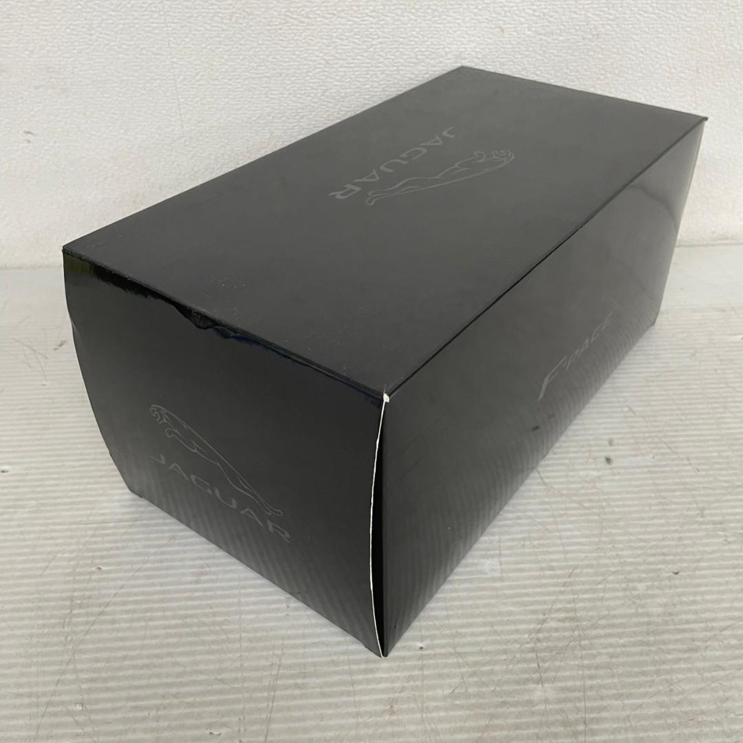 JAGUAR F-PACE アルティメットブラック 1/18ミニカー Y0966