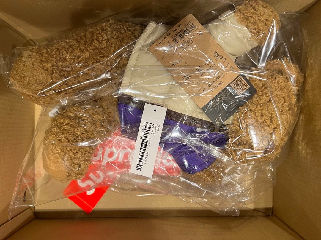 シュプリーム x ザノースフェイス ベア \"タン\" NN52403I