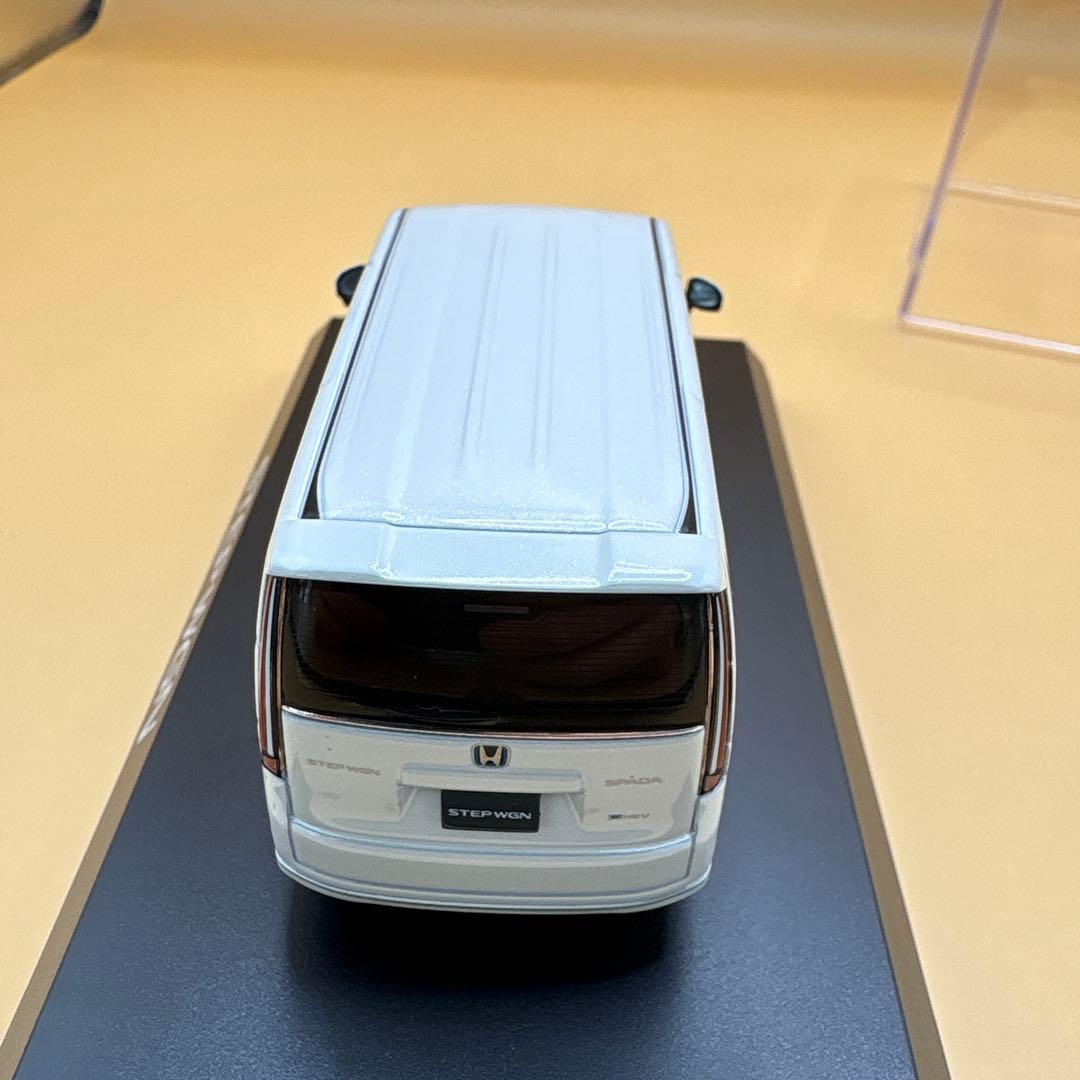 HONDA ホンダ　ステップワゴン　プラチナホワイトパール　ミニカー