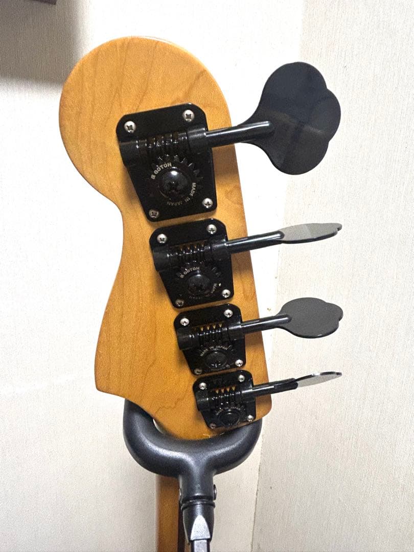 Fender Japan エレキベースギターPB-43. BLK custom