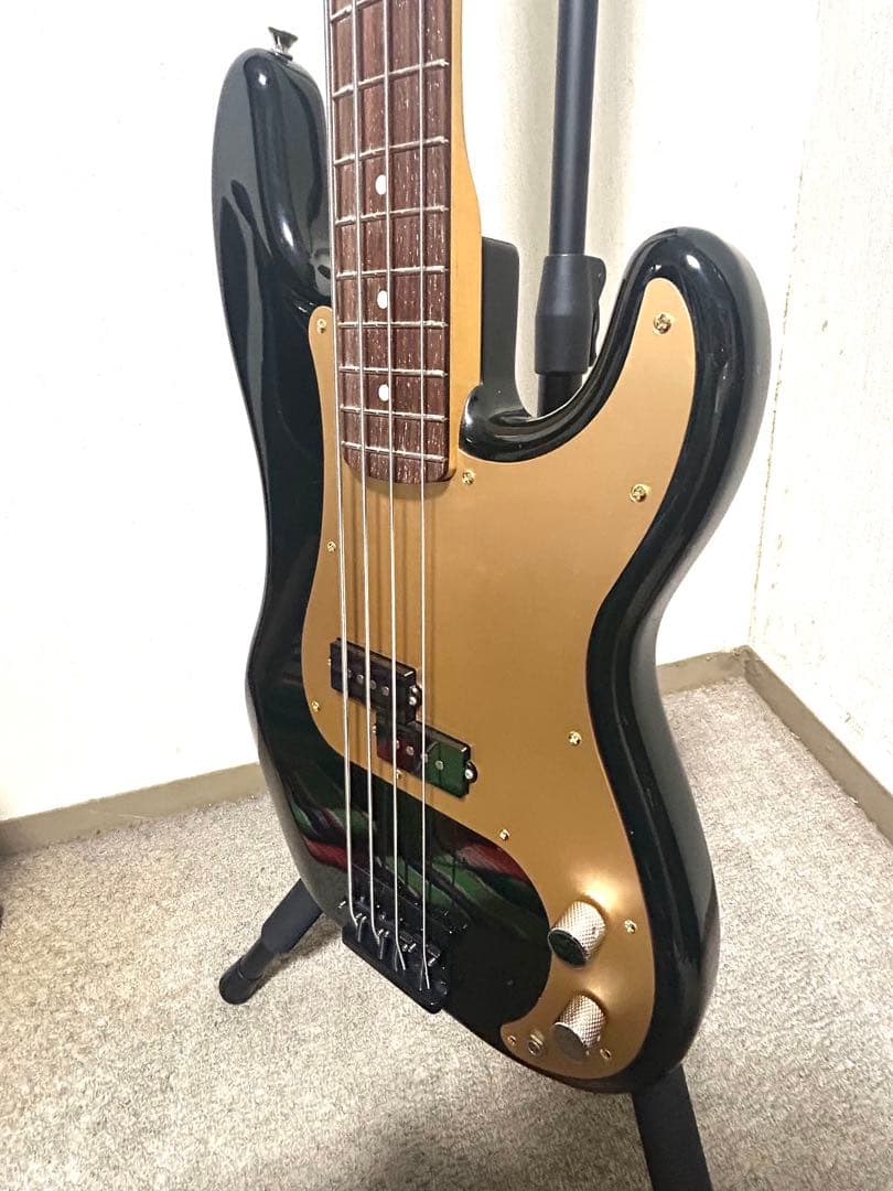 Fender Japan エレキベースギターPB-43. BLK custom