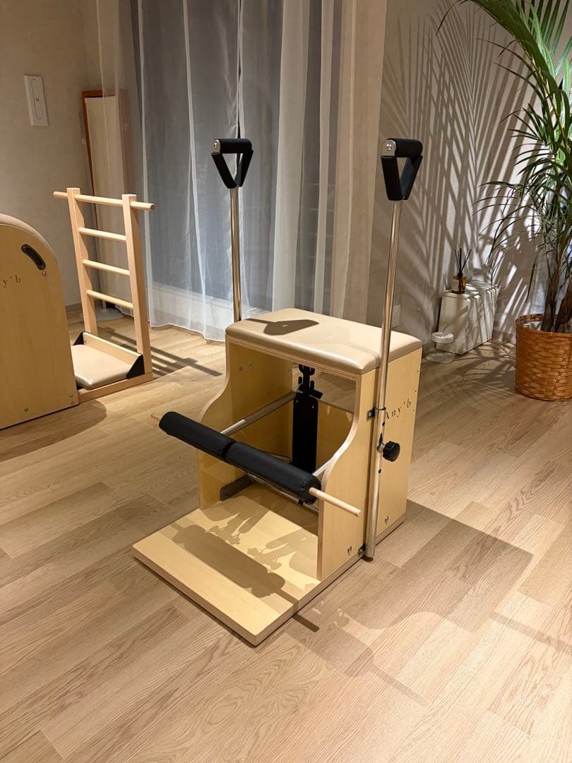 ヨガ・ピラティス　チェアー