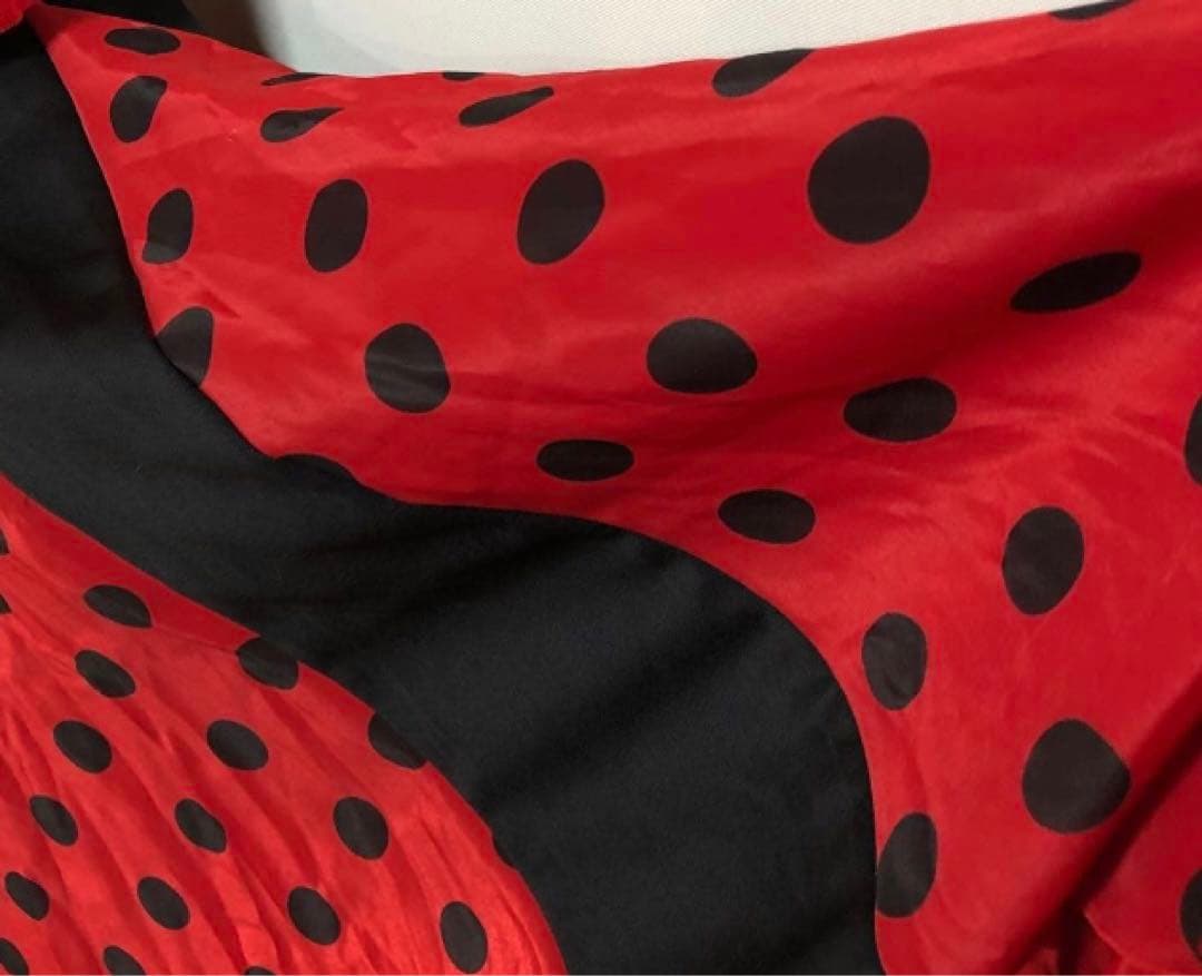 【処分価格】スペイン直輸入★8歳用セットアップ　赤黒ドット