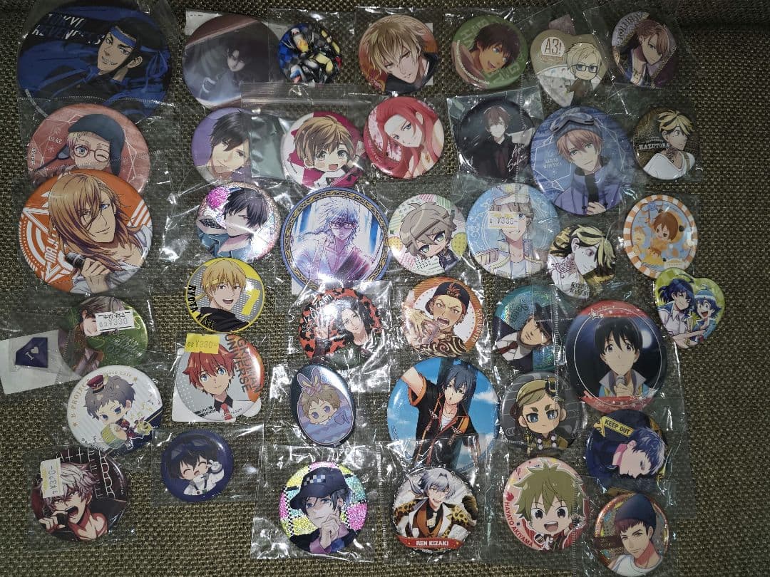 アニメ・ゲーム　バッジ　まとめ400点