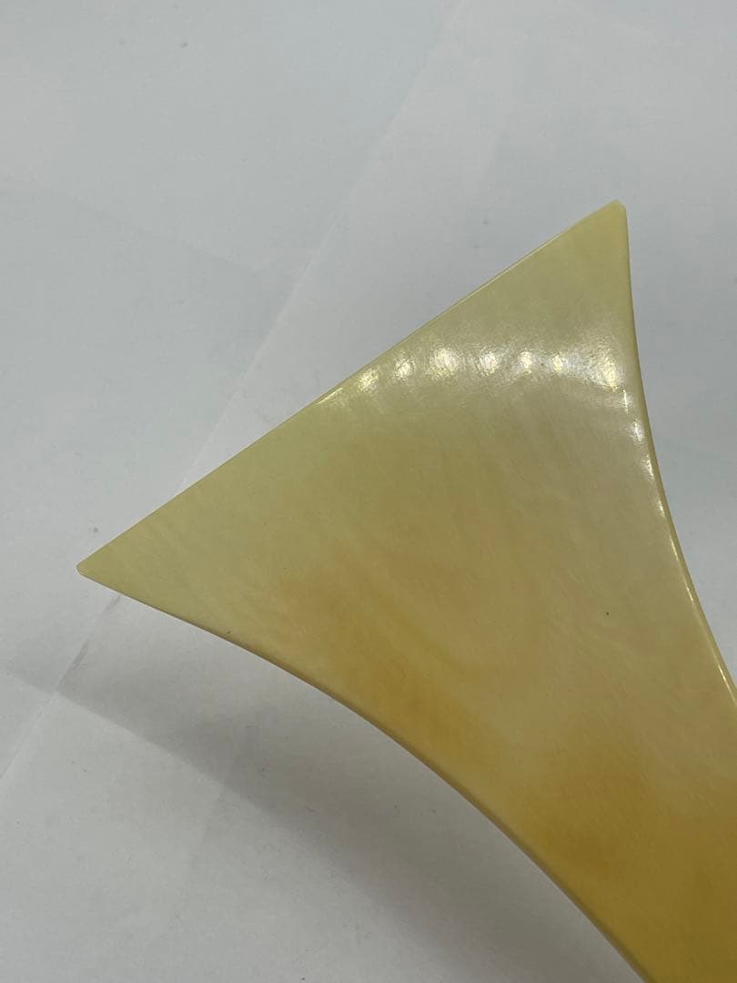 ヴィンテージ  天然素材　バチ　重さ約　119g　#723