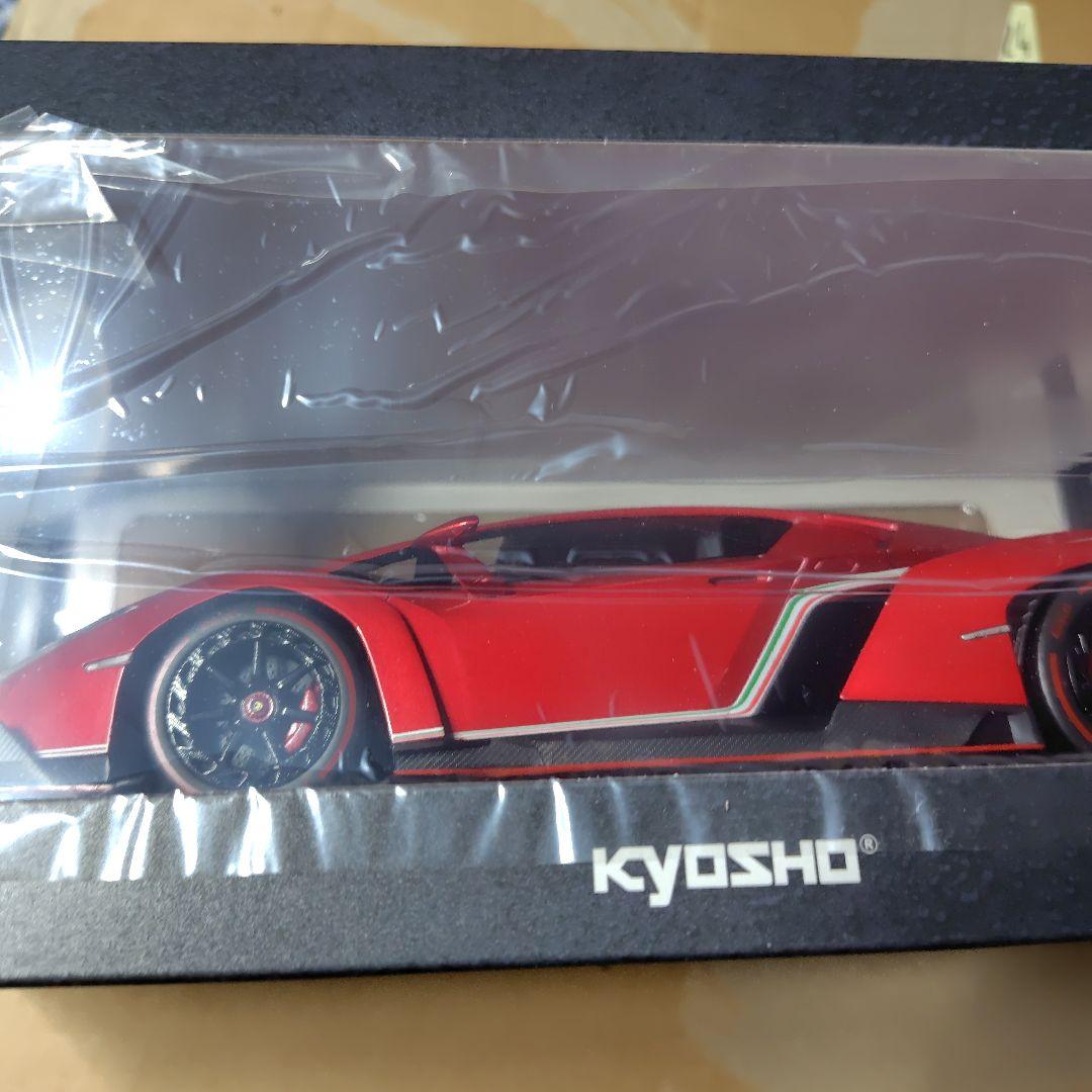 ランボルギーニ Veneno09501 RM レッド1:18スケール