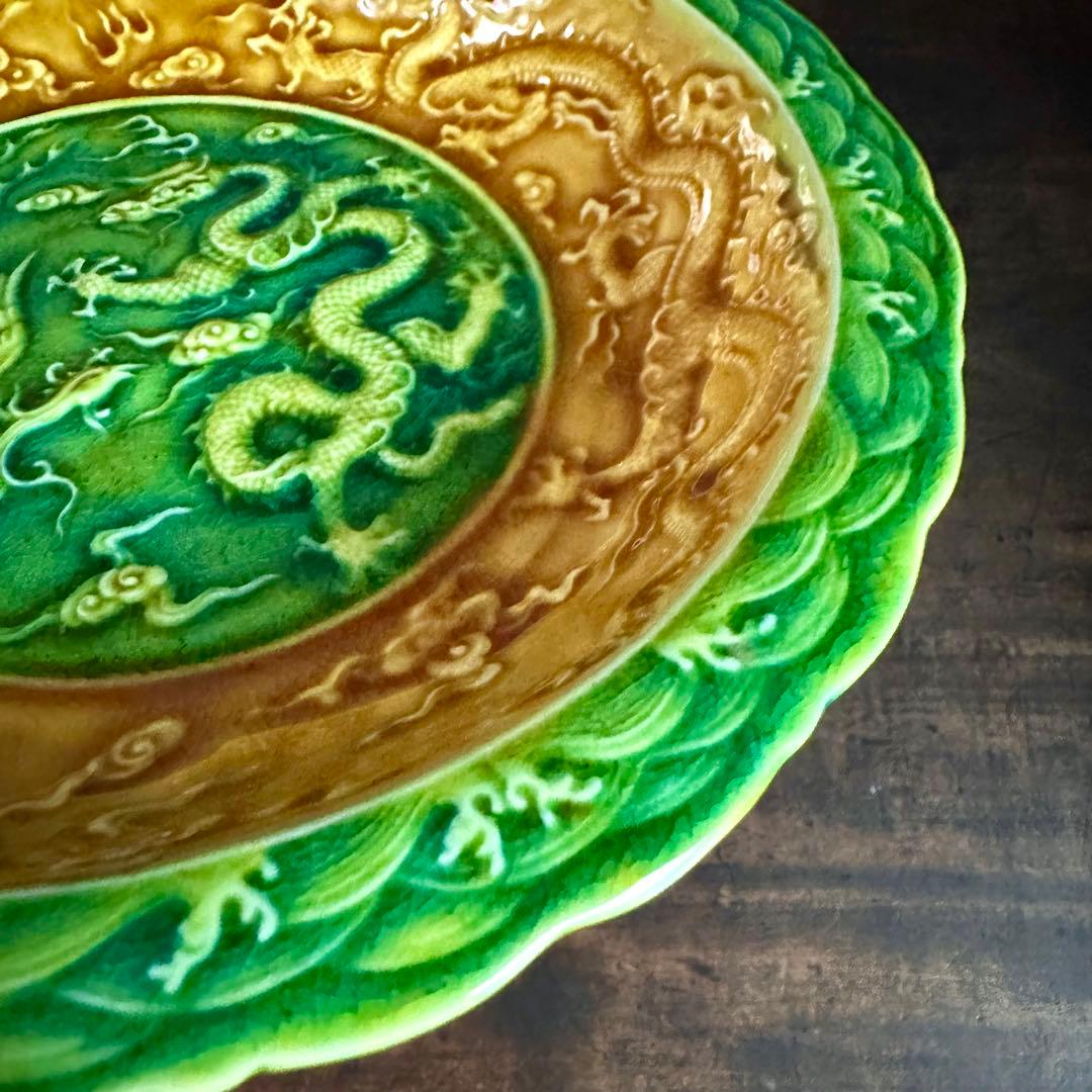 中国古美術　明時代　素三彩　龍図鳳凰図　飾皿　縁起　古玩　骨董　古美術品