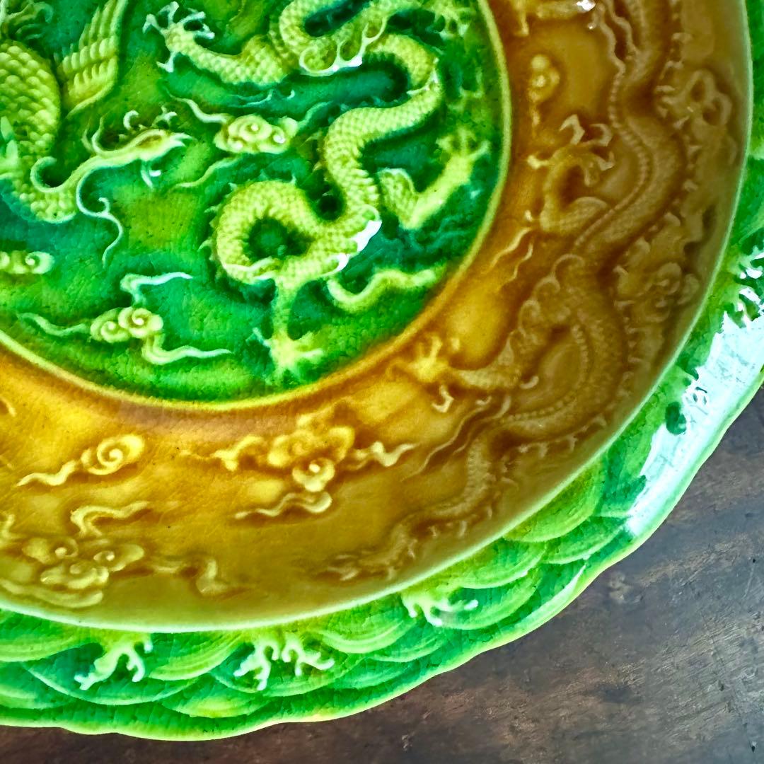 中国古美術　明時代　素三彩　龍図鳳凰図　飾皿　縁起　古玩　骨董　古美術品