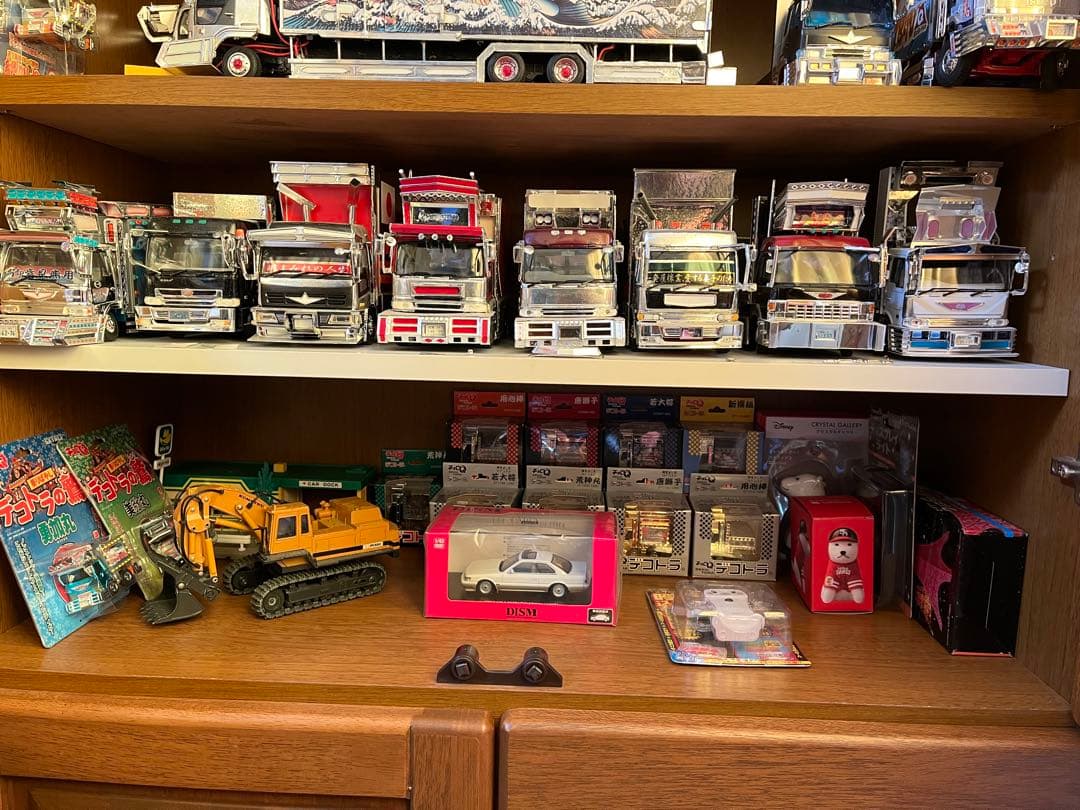 【送料込完成車】デコトラ16台　自動車4台　エンジンカー1台