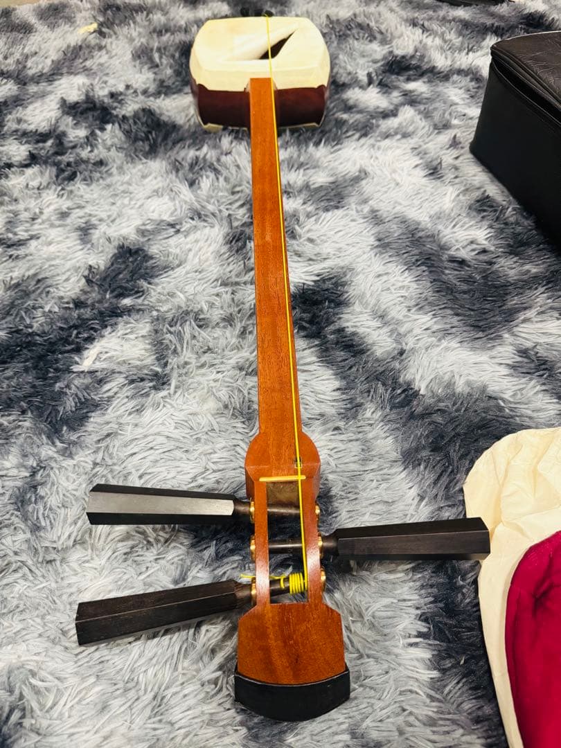 津軽三味線 黒檀糸巻 東さわり　花梨 太棹 丸打胴 和楽器