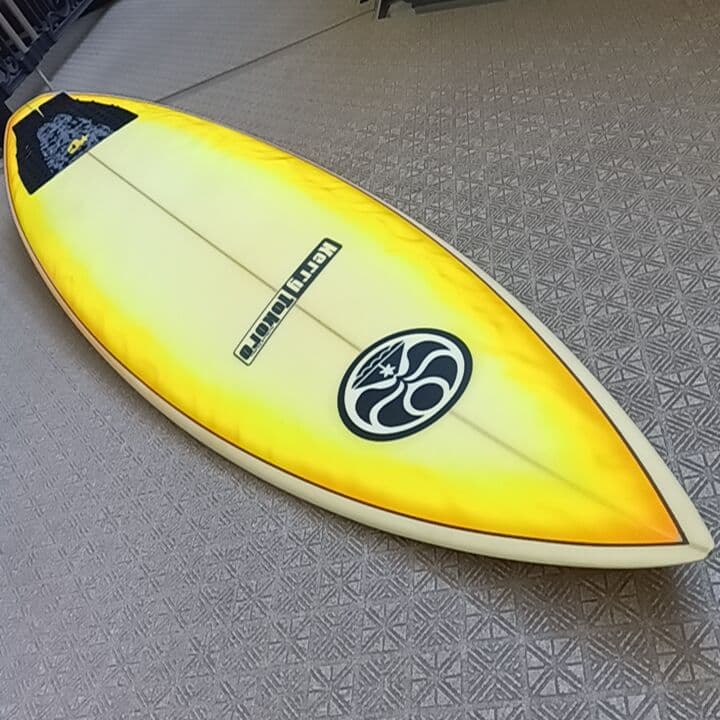 Kerr's　tokoro 　サーフボード　リーシュコード付き