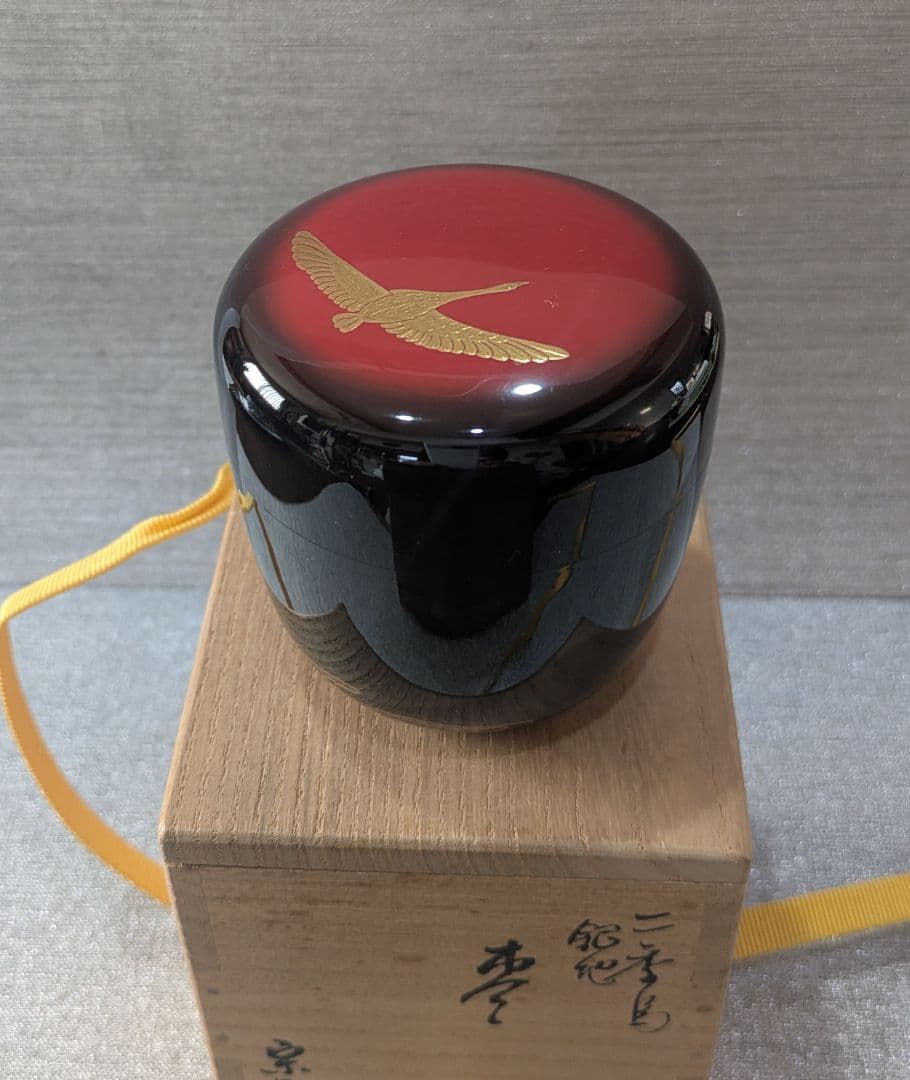甲紅ニ季鳥裏銀地棗　宗完箱