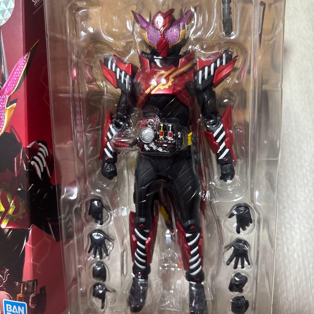 仮面ライダービルド　ラビットラビットフォーム　SHF