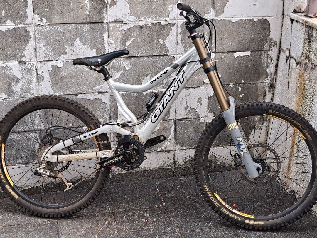 GIANT DH COMP FOX40フォーク Manitou SPVショック