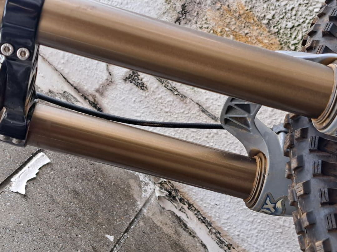 GIANT DH COMP FOX40フォーク Manitou SPVショック