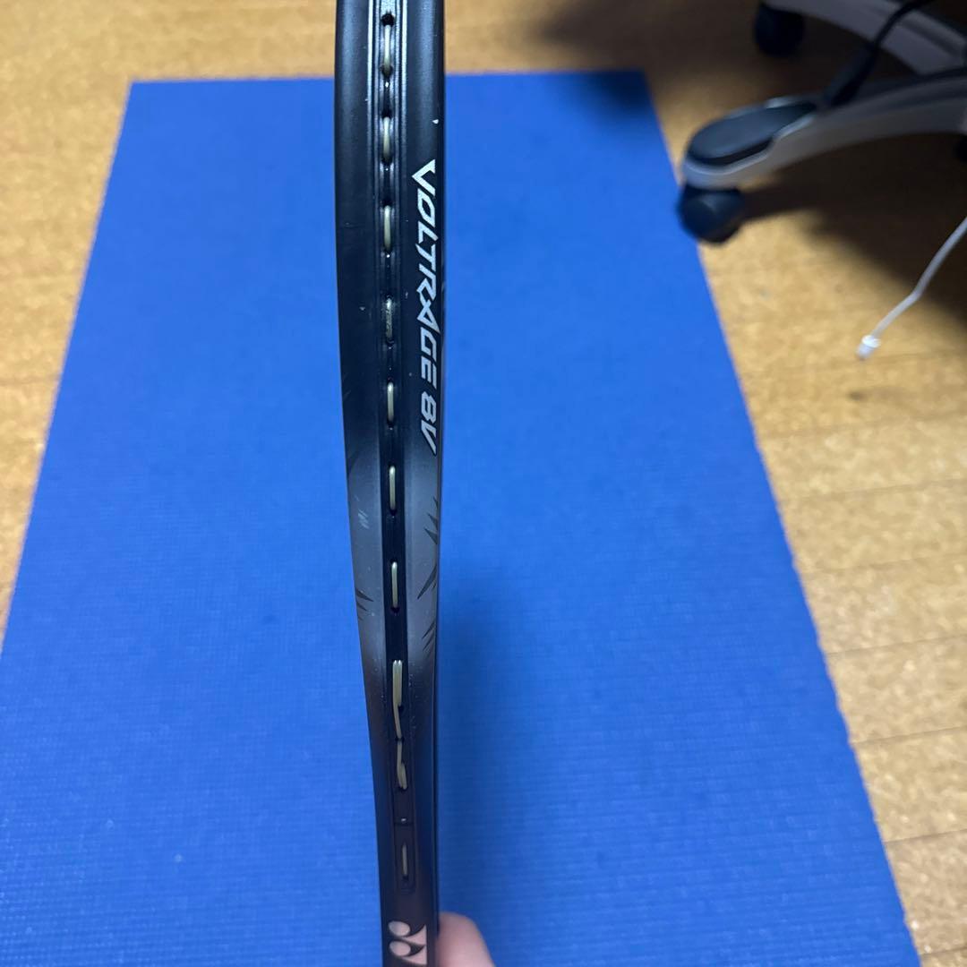 美品（ケース付）　ソフトテニス ボルトレイジ8V