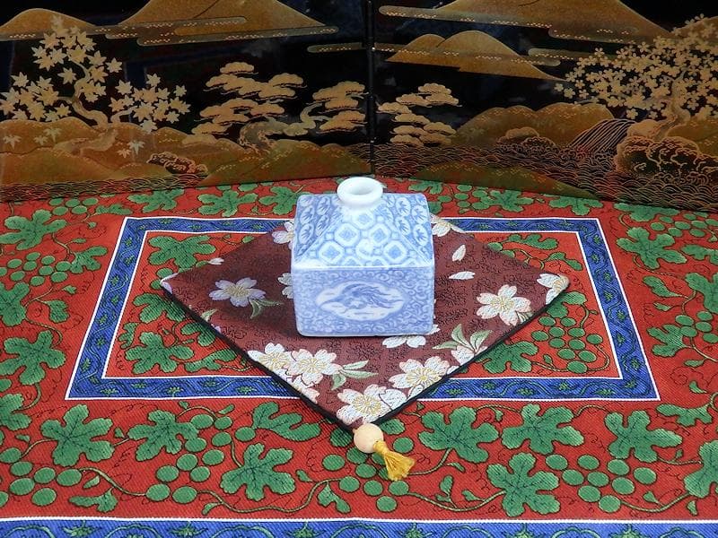 伊万里　瀬戸　染付　印判　鳳凰に麒麟の図　油壷　E416AS-fbko