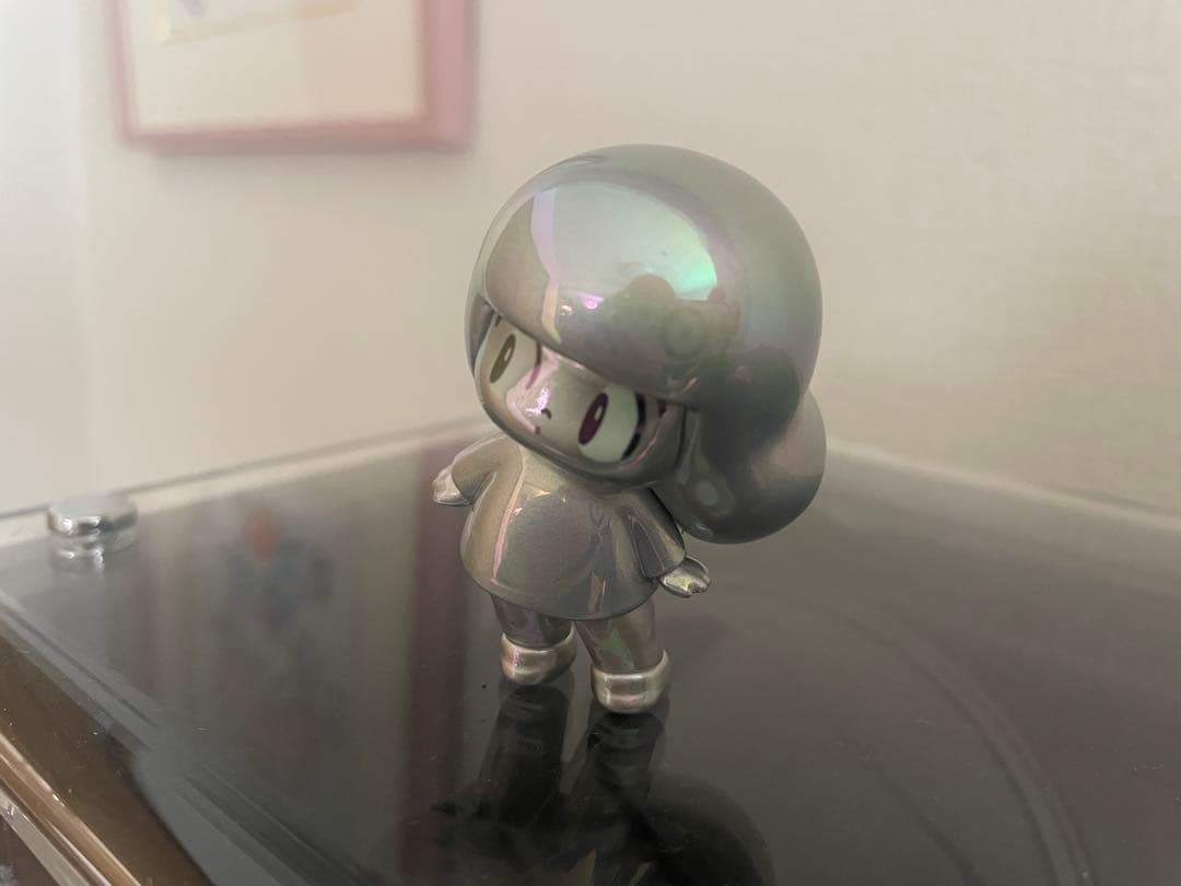 マムアン フィギュア　シルバー　オーロラ