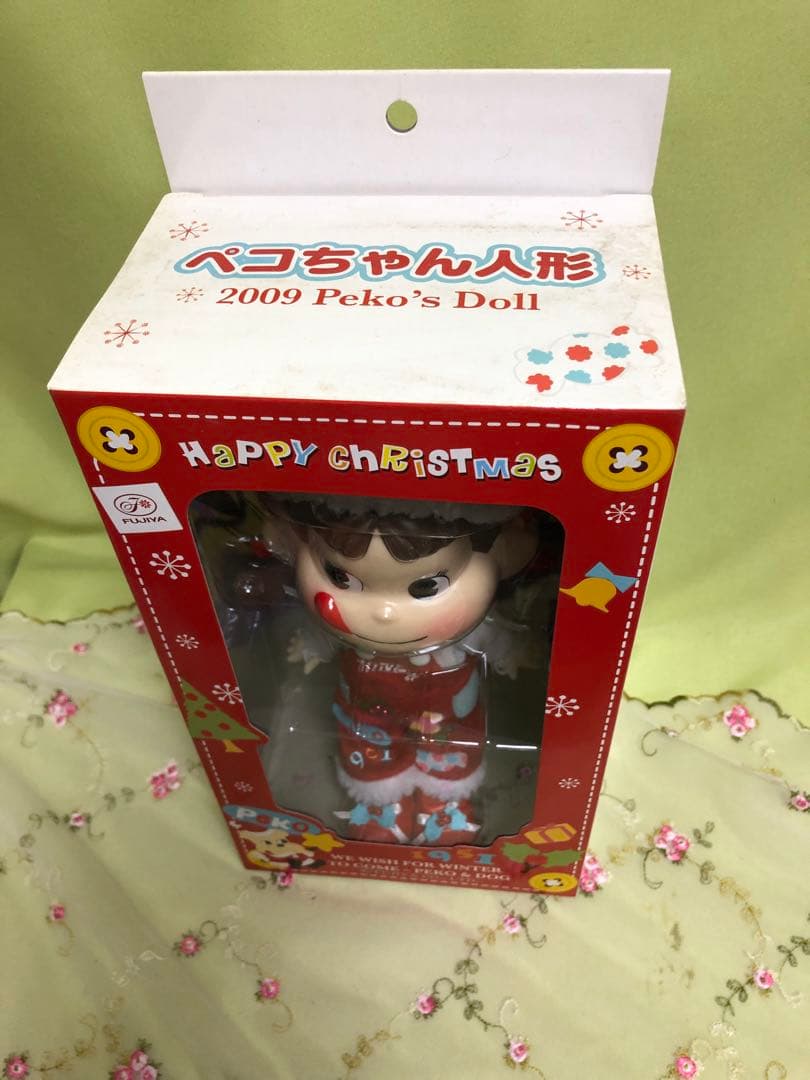 新品未開封未使用！ペコちゃん 1951年クリスマスフィギュア当時物レア