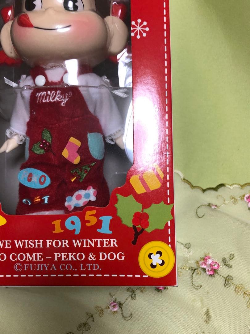新品未開封未使用！ペコちゃん 1951年クリスマスフィギュア当時物レア