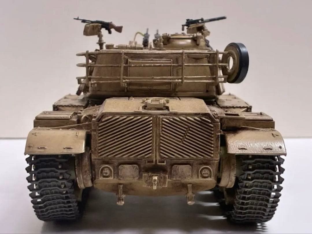 アカデミー　1/35 IDF M60-A1 完成品　戦車　模型　イスラエル