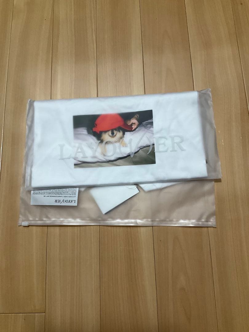 【新品・公式】BTS V LAYOVER ヨンタン Tシャツ M トレカつき