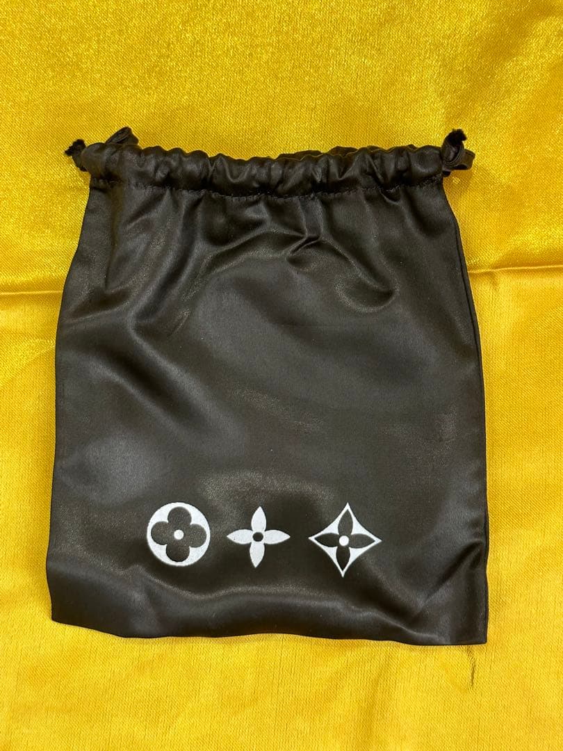 入手困難　新品　LOUIS VUITTON ルイヴィトン 漆と卵殻のコースター