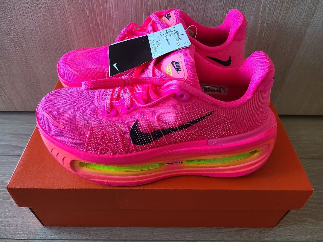 【新品未使用黒タグ箱付】NIKE ナイキ ボメロプレミアム VOMERO