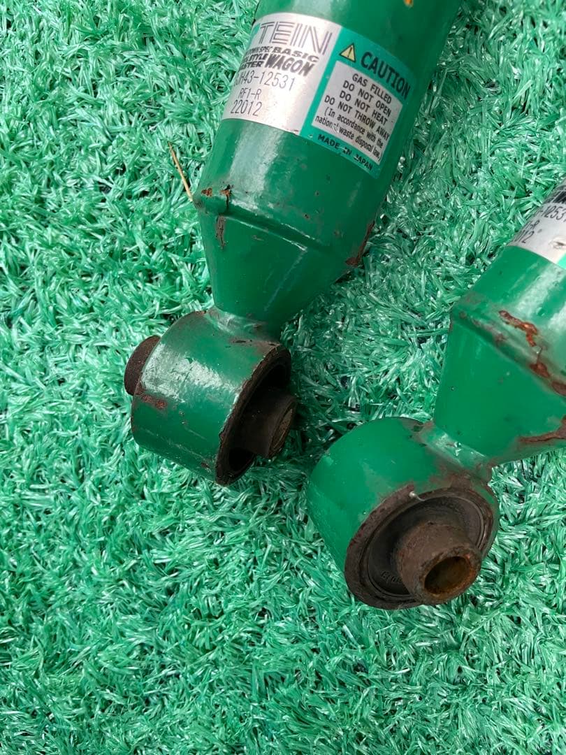 rf1 リアショック