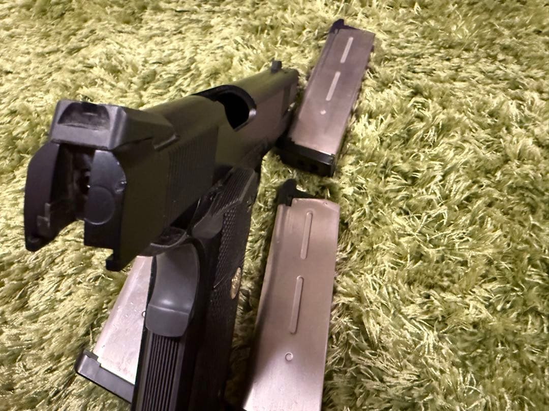 東京マルイ　MEUピストル　ガスガン　マガジン＋2本付