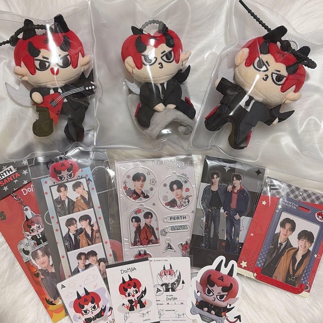 PerthSanta ぬいぐるみ アクスタ キーホルダー 落下物